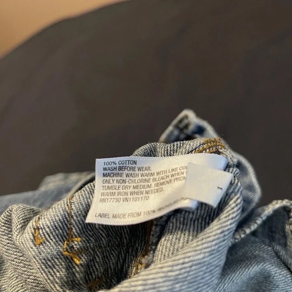 Target Baby Genuine Oshkosh Overall Light Denim Straps 2T - Picture 9 of 10